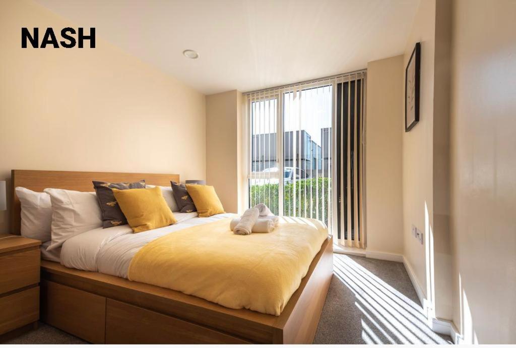 Stylish 2 Bedroom Apartment-Short Term Lets & Serviced Accomodation Ридинг Экстерьер фото